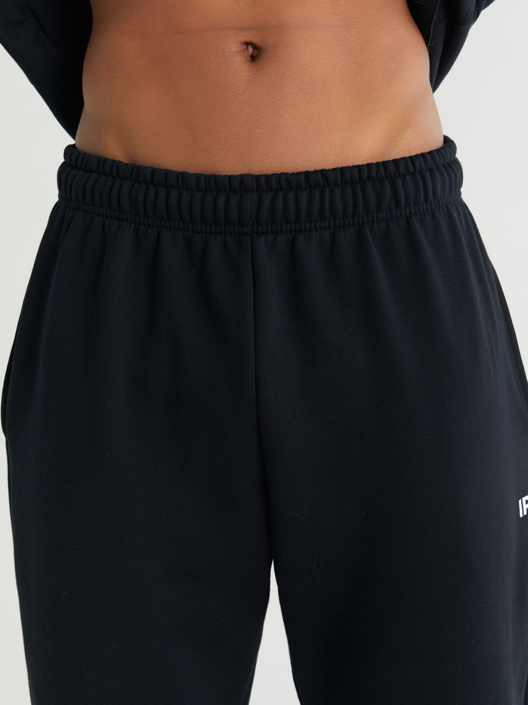 CLASSIC TRACK PANT - Black